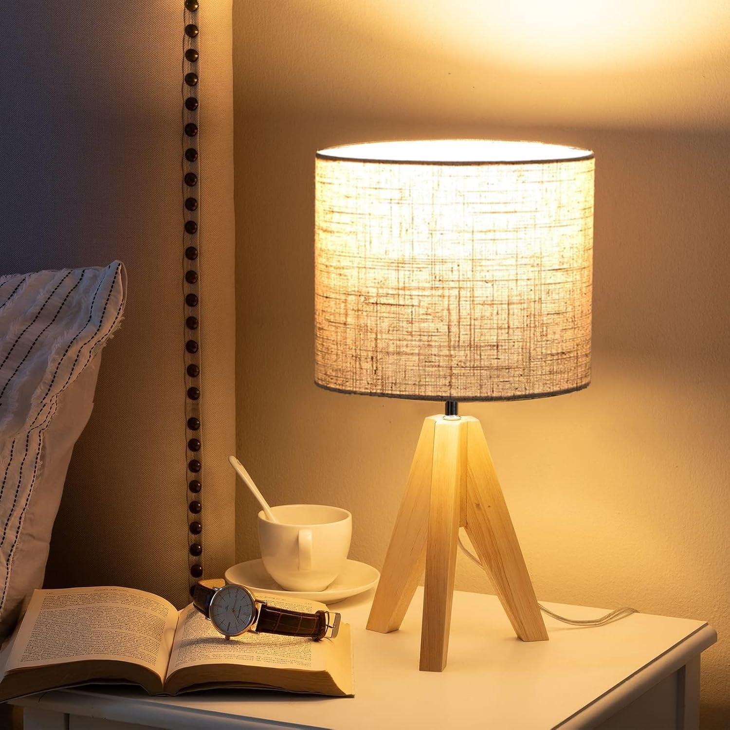 36Cm Wood Bedside Table Lamp, Tripod Desk Lamp with Beige Linen Lampshade, On-Off Switch, Desk Lamps for Reading, Bedroom, Living Room, Study, Office, E27 Base